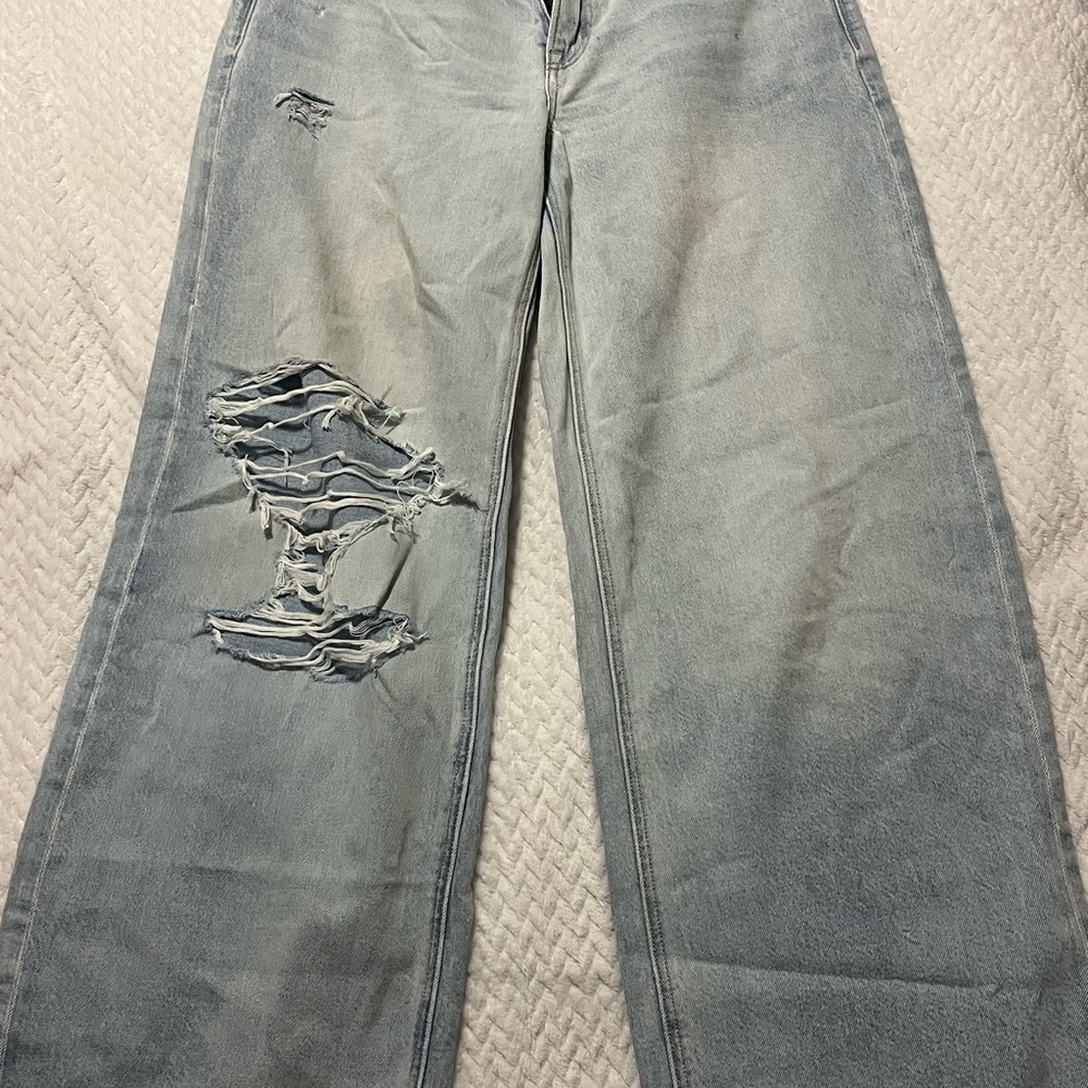 American Eagle Outfitters Light Blue Boyfriend Jeans